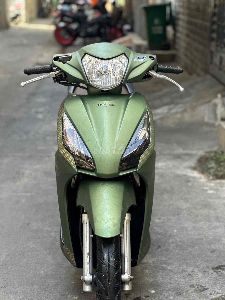 Honda Vision 2018 Xanh rêu 26000 km. Mua bán Xe máy tại Quận 10 Tp Hồ Chí Minh được đăng bởi SANG HOÀNG  hình 8