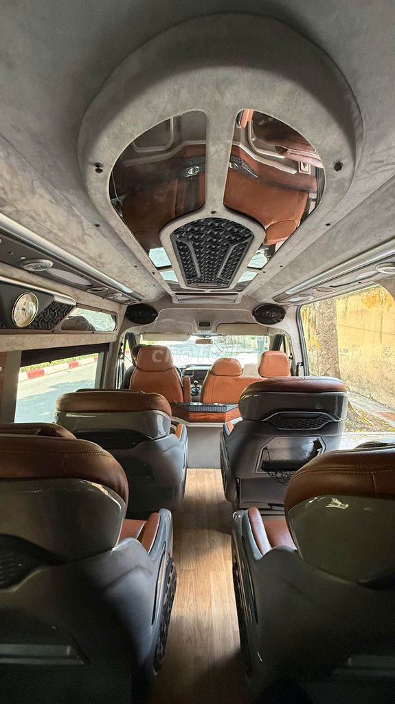 Ford Transit 2018 Limousine - 300000 km. Mua bán Ô tô tại Quận Cầu Giấy Hà Nội được đăng bởi Nguyen Vu hình 2
