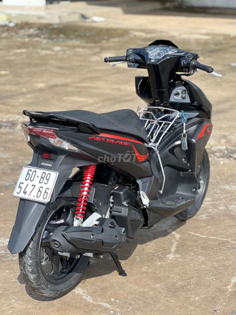 Ab Đen Black đi làm công sở ít đi gl futer led. Mua bán Xe máy tại Huyện Lâm Hà Lâm Đồng được đăng bởi hưng hình 3