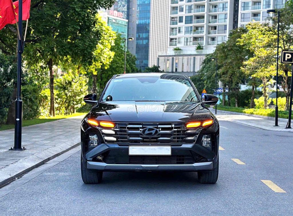 Huyndai Tucson 2025 2.0 ATH - 7000km. Mua bán Ô tô tại Quận Cầu Giấy Hà Nội được đăng bởi Thái Hoàng Long Auto hình 1