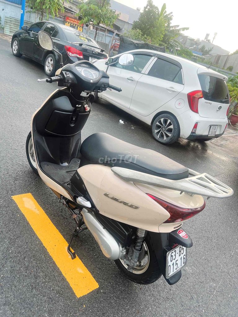 đá chống tắt máy xe chay nhẹ Máy chạy ngon lành. Mua bán Xe máy tại Thành phố Dĩ An Bình Dương được đăng bởi Phan van do  hình 4