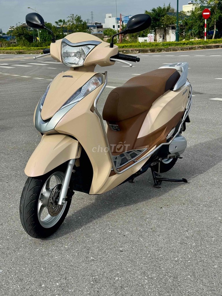 Honda Lead 2017 125cc Vàng cát. Mua bán Xe máy tại Thành phố Nam Định Nam Định được đăng bởi  long việt  hình 1