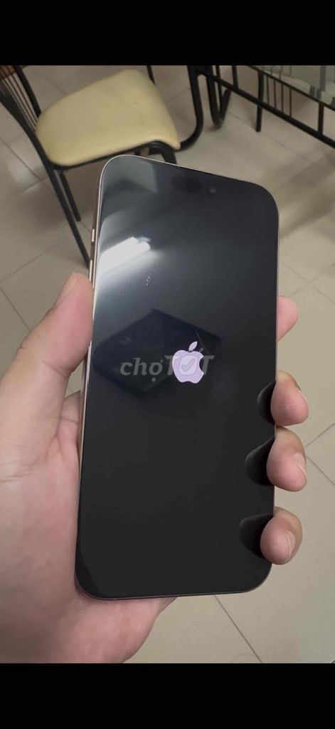 iPhone 16 Pro Max 256GB Sa mạc rin 100%. Mua bán Điện thoại tại Quận Thanh Khê Đà Nẵng được đăng bởi Khang Uy hình 1