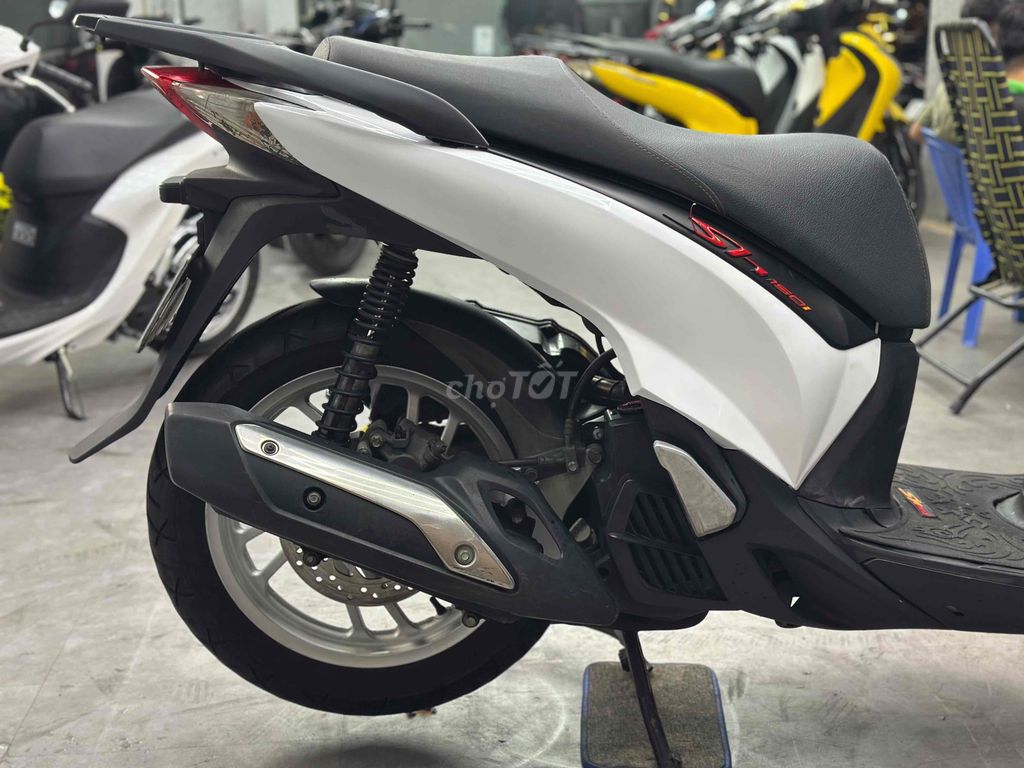 SH125 2014 up áo Ý, góp trả trước 15tr bao nợ xấu. Mua bán Xe máy tại Quận Tân Phú Tp Hồ Chí Minh được đăng bởi bình đoàn exciter BÁN TRẢ GÓP hình 4