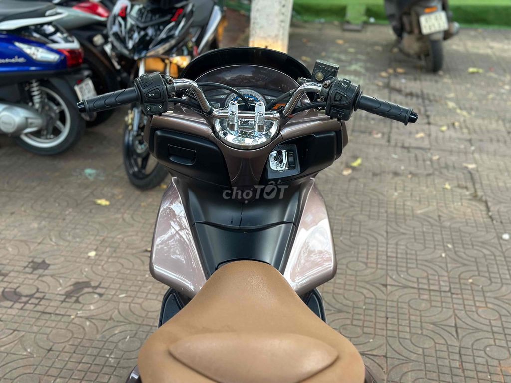 Pcx 2012 125cc. Mua bán Xe máy tại Thành phố Pleiku Gia Lai được đăng bởi Xe Máy Nguyễn Vũ Gialai hình 14