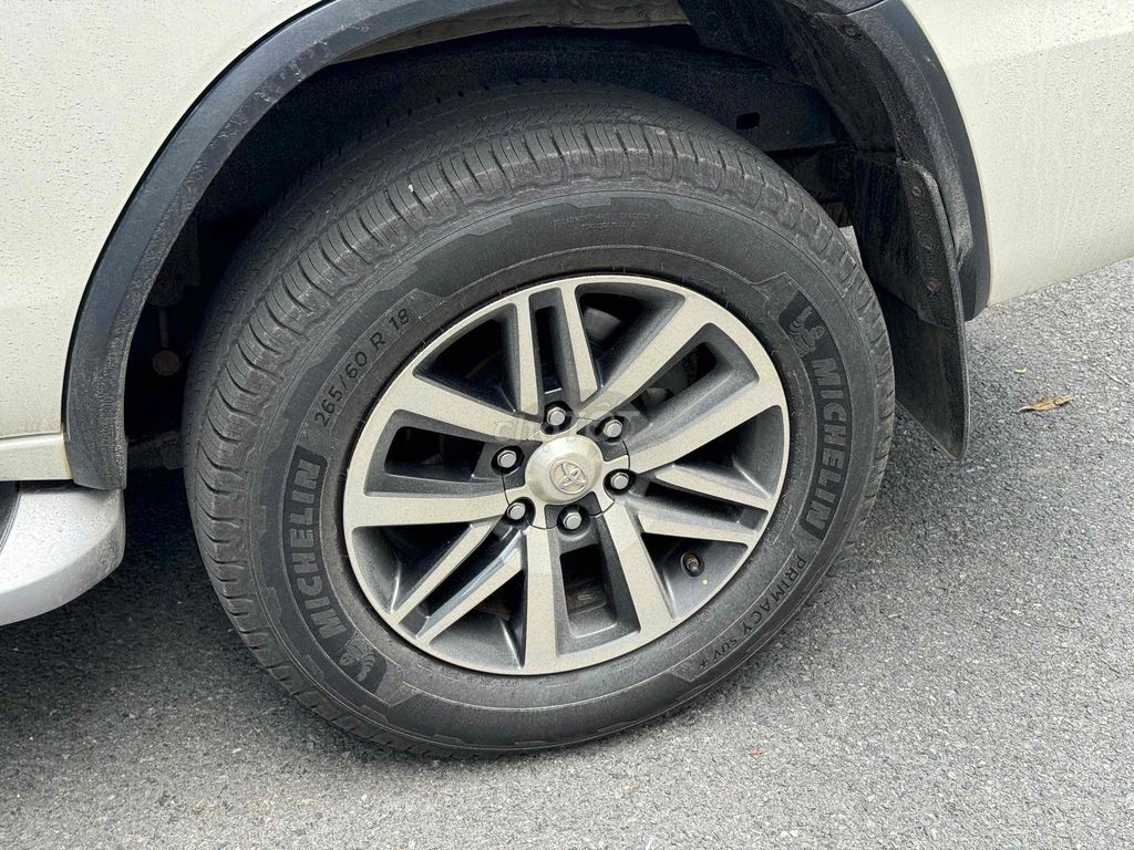 Toyota Fortuner 2019 2.8V 4x4 AT - 135000 km 2 cầu. Mua bán Ô tô tại Quận Bình Thạnh Tp Hồ Chí Minh được đăng bởi phuongneo hình 2
