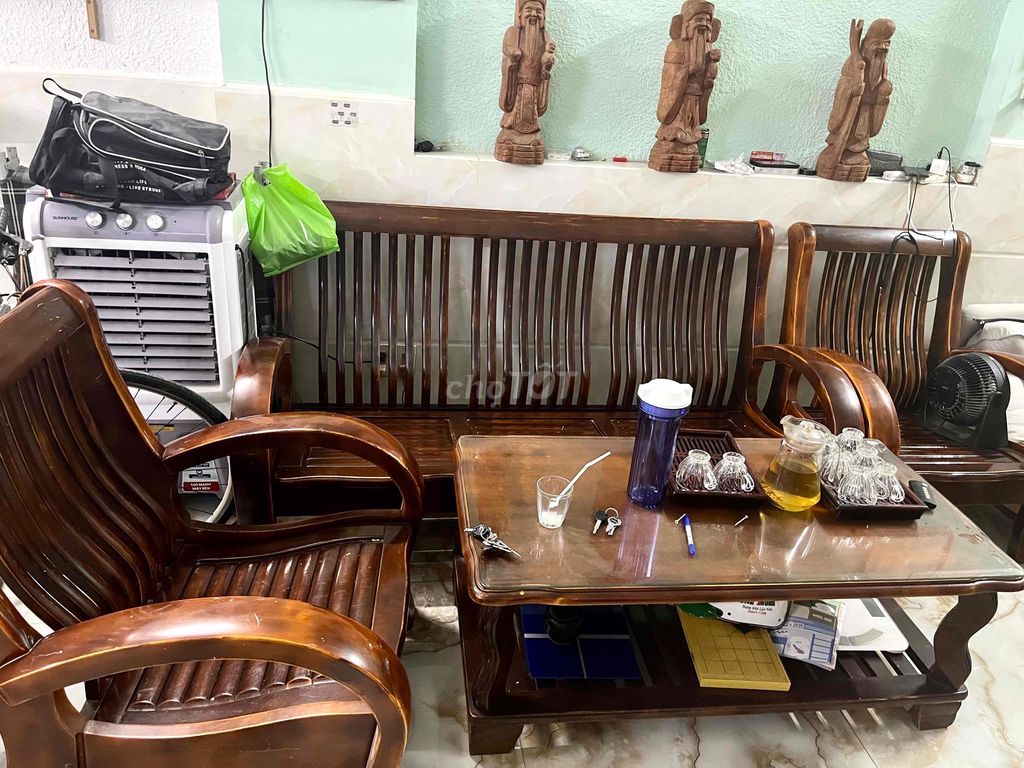 Bộ bàn ghế Gỗ thông Nâu đen 1 bàn 1 ghế. Mua bán Bàn ghế tại Quận Tân Phú Tp Hồ Chí Minh được đăng bởi Ánh hình 1