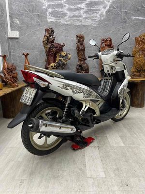 Nouvo4 đẹp, máy êm thì thầm bao vọt biển SG. Mua bán Xe máy tại Quận 8 Tp Hồ Chí Minh được đăng bởi Quân 