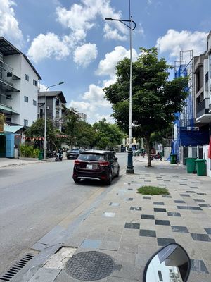Nhà phố Sài Gòn Mystery Villa - Mt Lê Hữu Kiều