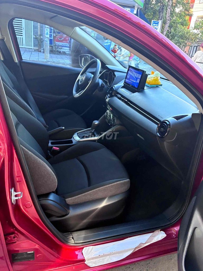 Mazda 2 2023 красный пробег до 20 тыс. км
