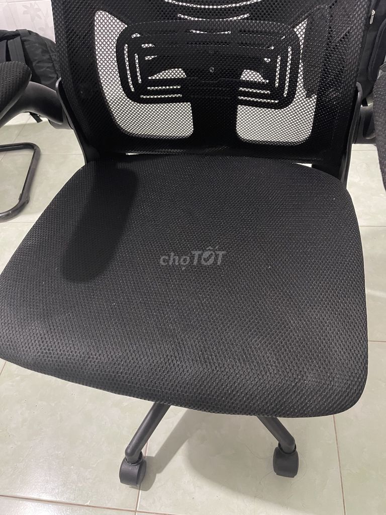 Ghế văn phòng Lưới Đen Xoay. Mua bán Đồ dùng văn phòng tại Thành phố Tân An Long An được đăng bởi Phuc hình 1