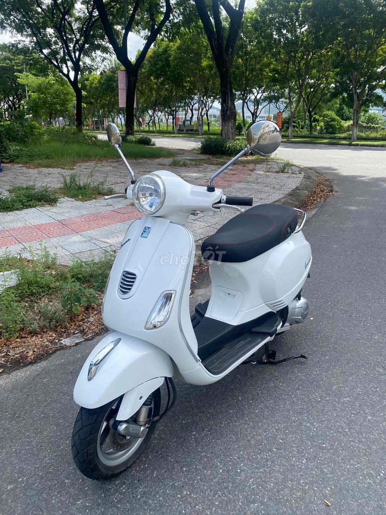 Chính chủ cần bán xe Vespa 3vie máy rin êm chạy ng. Mua bán Xe máy tại Quận Liên Chiểu Đà Nẵng được đăng bởi Nam hình 1