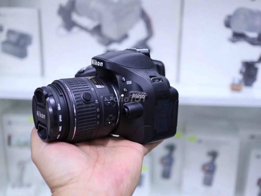 Bán Nikon D5200 +lens 18-55VR Máy ,lens đẹp keng. Mua bán Máy ảnh, Máy quay tại Thành phố Thủ Dầu Một Bình Dương được đăng bởi Chinh Lee hình 1