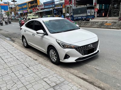 Hyundai Accent 2024 số tự động màu trắng zin
