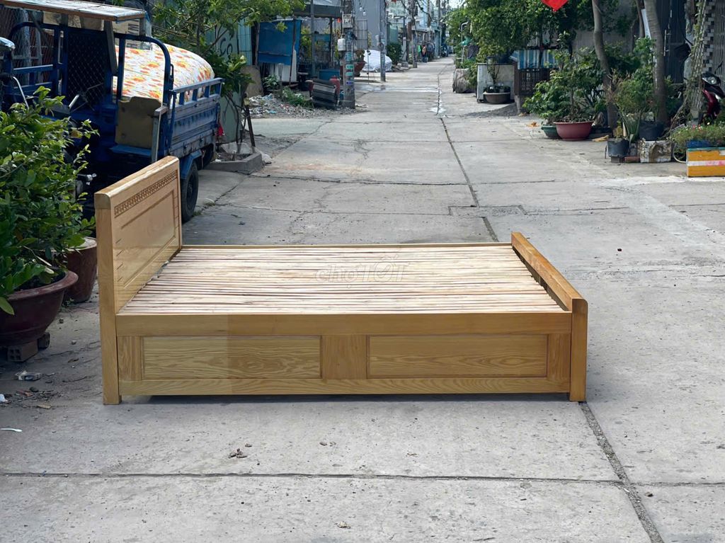 GIƯỜNG GỖ SỒI 1M8X2M. Mua bán Giường, chăn ga gối nệm tại Quận Bình Tân Tp Hồ Chí Minh được đăng bởi HÀNG THANH LÝ NỘI THẤT 268 hình 2