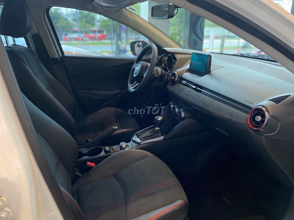 MAZDA 2 AT CHỈ 400TR NHẬN NGAY XE. Mua bán Ô tô tại Quận 7 Tp Hồ Chí Minh được đăng bởi Tú Mada Kia Phú Mỹ Hưng hình 5