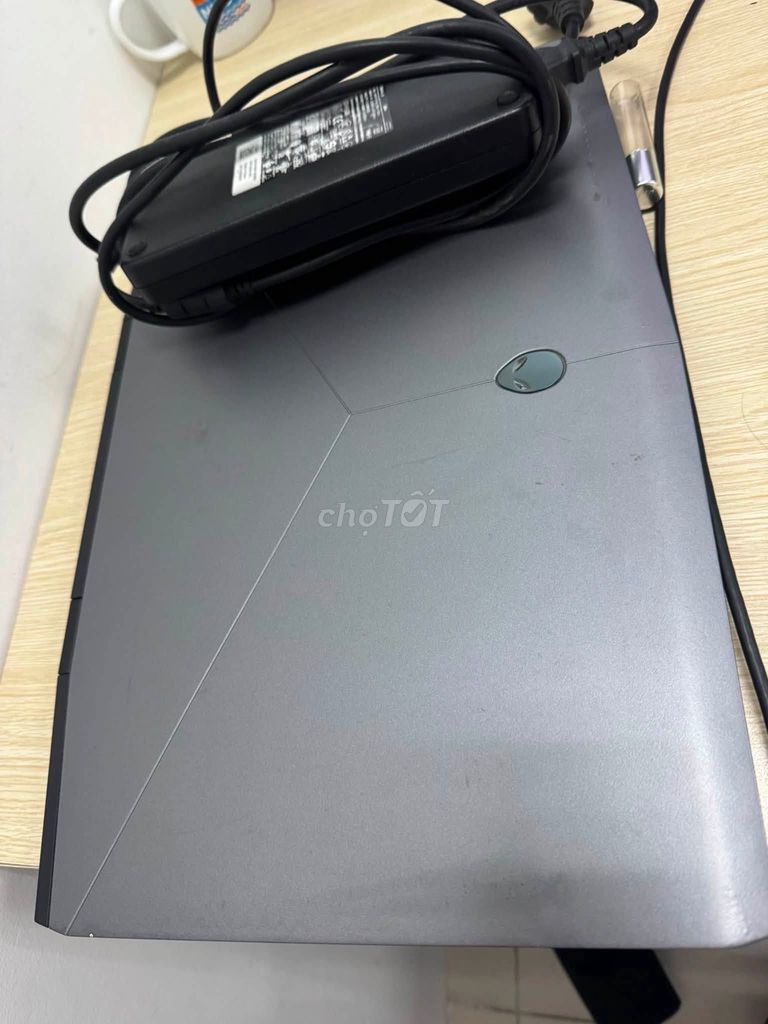 Alienware 17inh i7 9750h RTX 2060 32GB Hư pin. Mua bán Laptop tại Quận 5 Tp Hồ Chí Minh được đăng bởi Hội Đồ Điện Tử hình 1