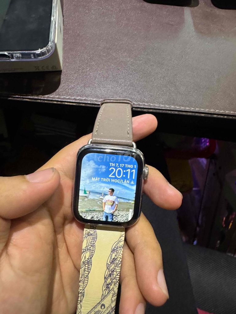 Apple Watch Series 4 Thép zin full. Mua bán Thiết bị đeo thông minh tại Thành phố Thủ Đức Tp Hồ Chí Minh được đăng bởi Minh Sang Store Góp Bao Nợ Xấu hình 1