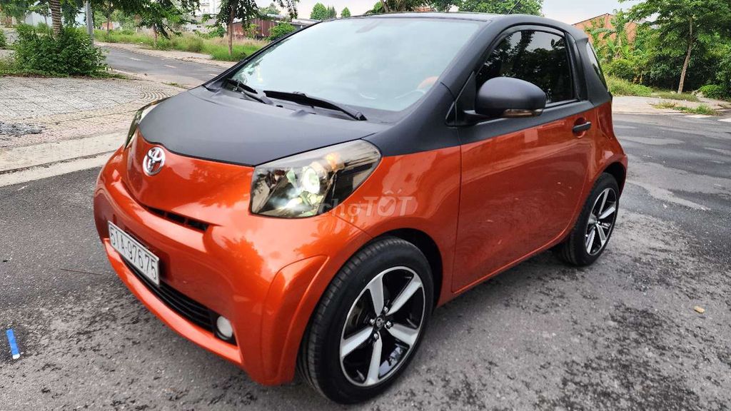 Toyota IQ 2010, бежевый, черный