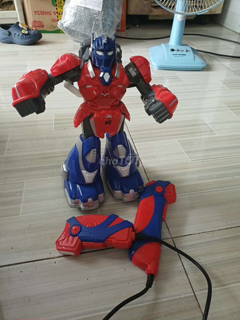 Đồ chơi robot Optimus Đỏ, Xanh. Mua bán Mẹ và bé tại Quận Bình Thạnh Tp Hồ Chí Minh được đăng bởi lương hiền hình 1