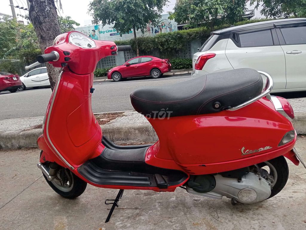 Cần bán vespa 3v ie phun xăng điện tử. Mua bán Xe máy tại Quận Thanh Khê Đà Nẵng được đăng bởi Quang Hiếu  hình 2