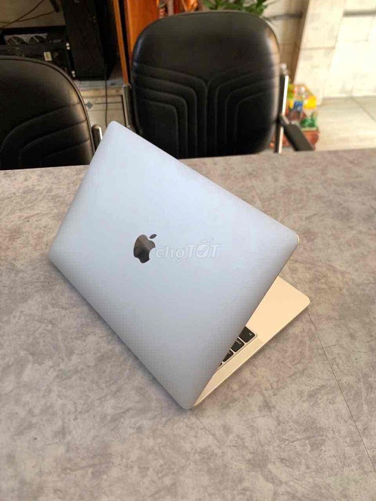 Apple MacBook Pro i5 8GB/256GB Bạc. Mua bán Laptop tại Huyện Hóc Môn Tp Hồ Chí Minh được đăng bởi Thúy Kiều - Vũ Phạm hình 1