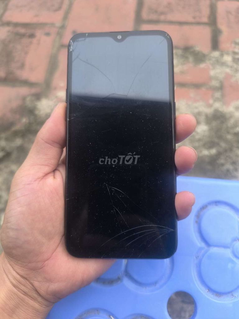 Realme C2 16GB Đen Đã qua sử dụng. Mua bán Điện thoại tại Huyện Mê Linh Hà Nội được đăng bởi kiều chí kiệt  hình 1