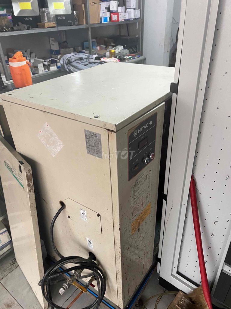 Máy nén khí Hitachi 7,5hp 380V. Mua bán Đồ chuyên dụng, Giống nuôi trồng tại Quận Ô Môn Cần Thơ được đăng bởi Anh DA ĐEN hình 1