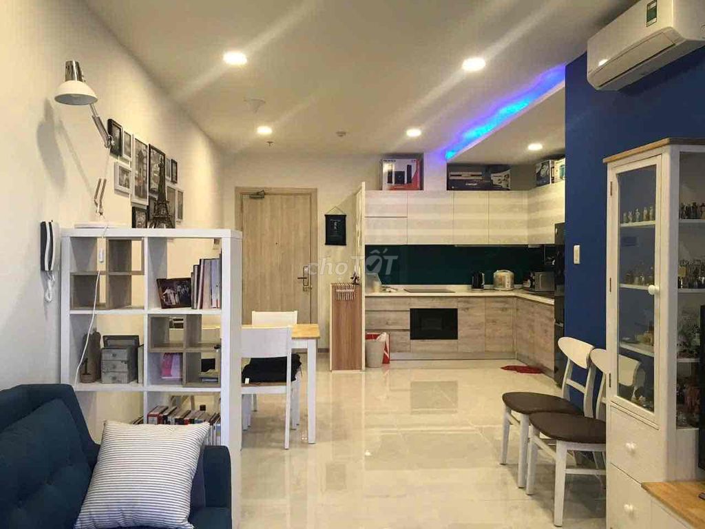 Cho thuê căn hộ RivaPark 2pn, 2wc lầu cao view đẹp 5phut tới Q1 và Q7