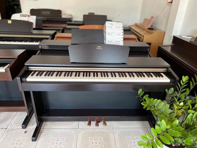 Piano Yamaha YDP161R