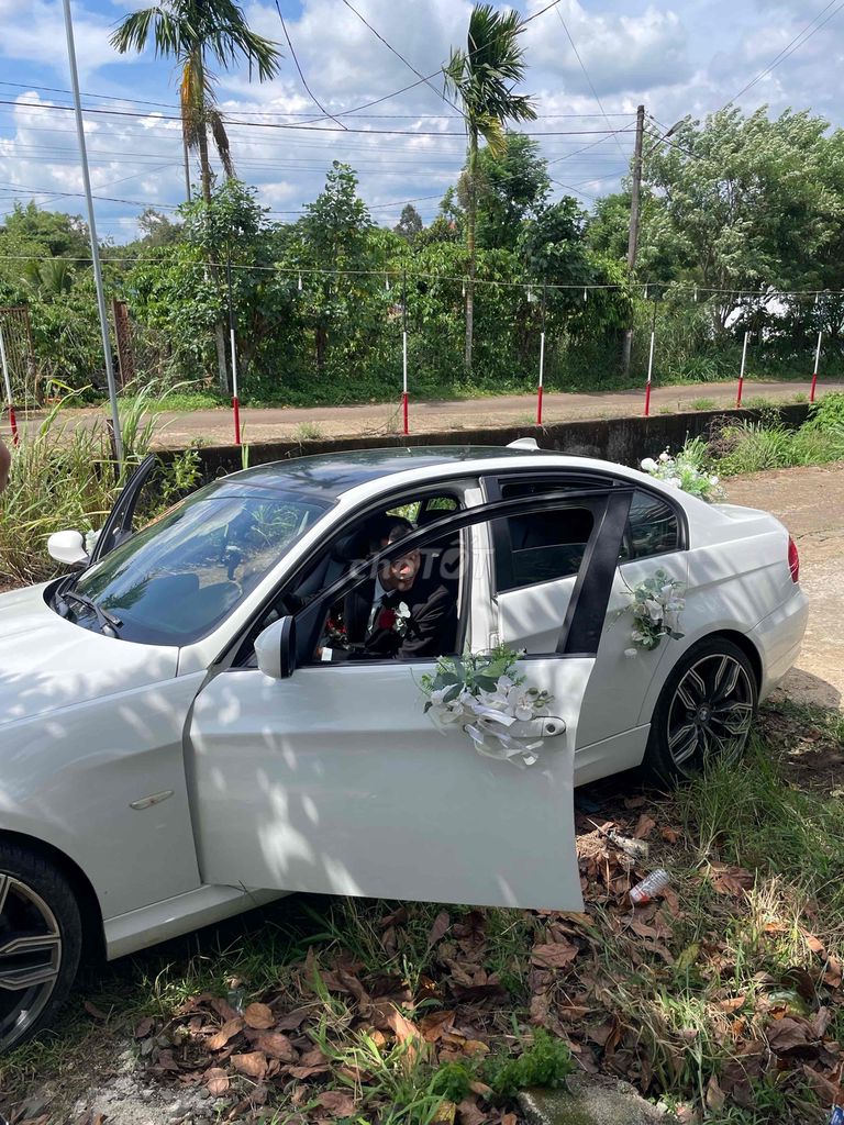 BMW 3 Series 2011 320i - 150000 km