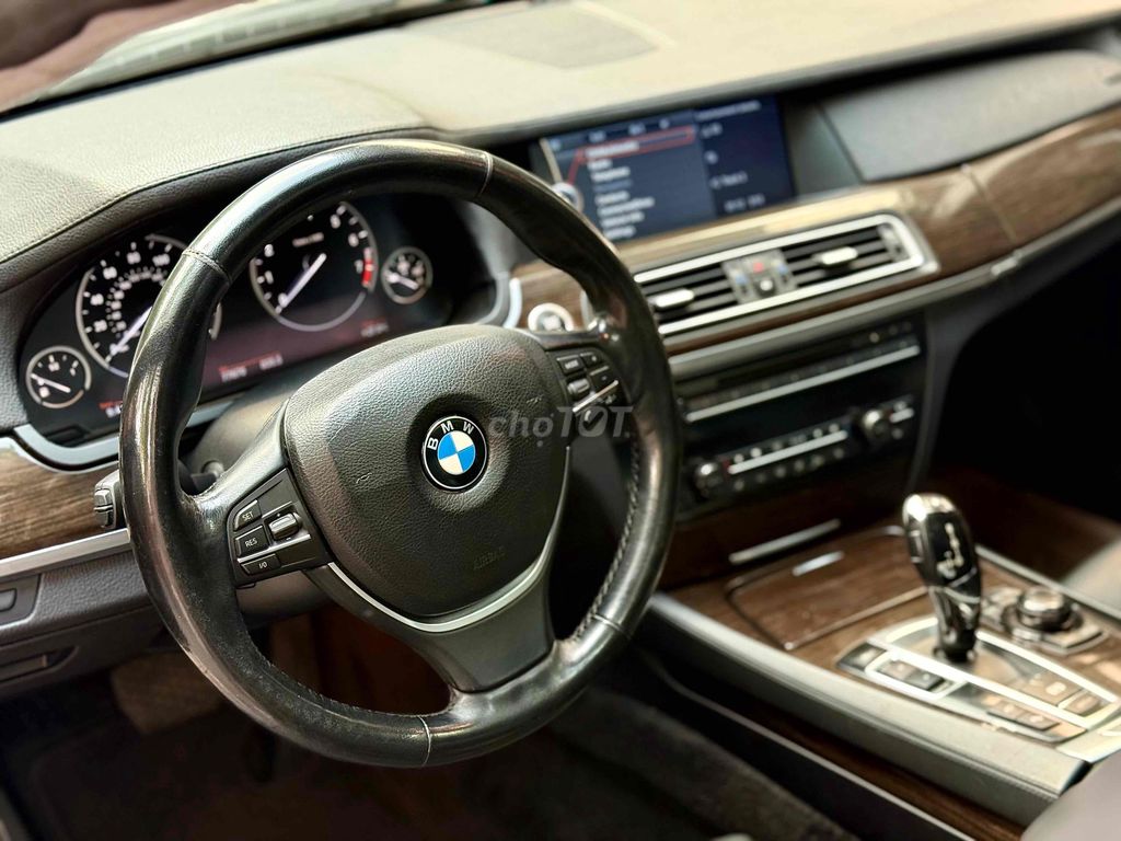 BMW 7 Series 2009 F02 new model dkld 2011. Mua bán Ô tô tại Quận Tân Phú Tp Hồ Chí Minh được đăng bởi Lê Băng Vinh hình 15