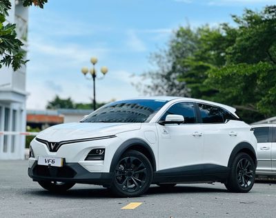 VinFast VF6 Plus 2026 Trắng 1700 km
