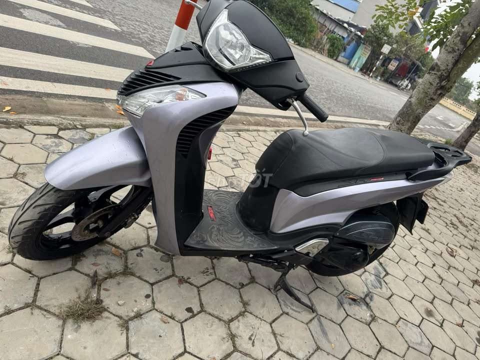 Sh 150i nhập ý. Mua bán Xe máy tại Thành phố Nam Định Nam Định được đăng bởi Minh hình 5