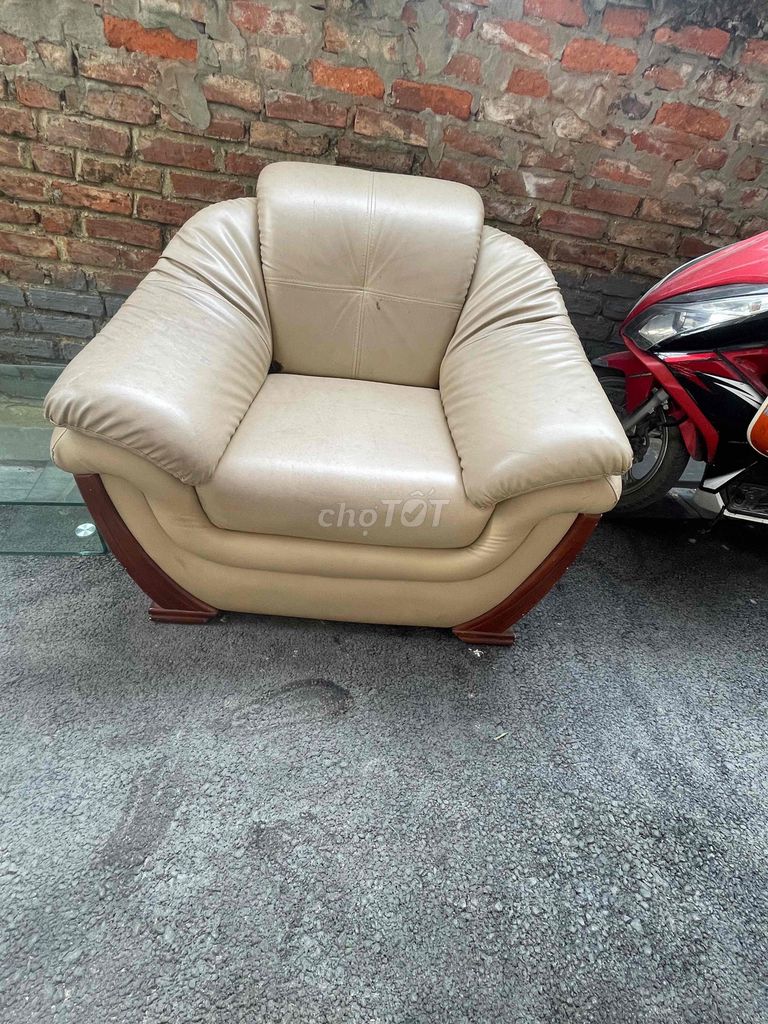 Ghế sofa da kem hiện đại. Mua bán Bàn ghế tại Huyện Đông Anh Hà Nội được đăng bởi Huỳnh Đăng hình 1