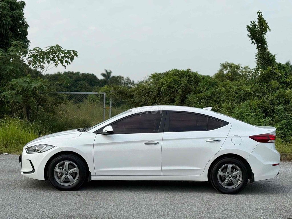 Hyundai Elantra 2017 1.6 MT - 82000 km. Mua bán Ô tô tại Huyện Gia Lộc Hải Dương được đăng bởi Nhất Tín Ô Tô Hải Dương hình 4
