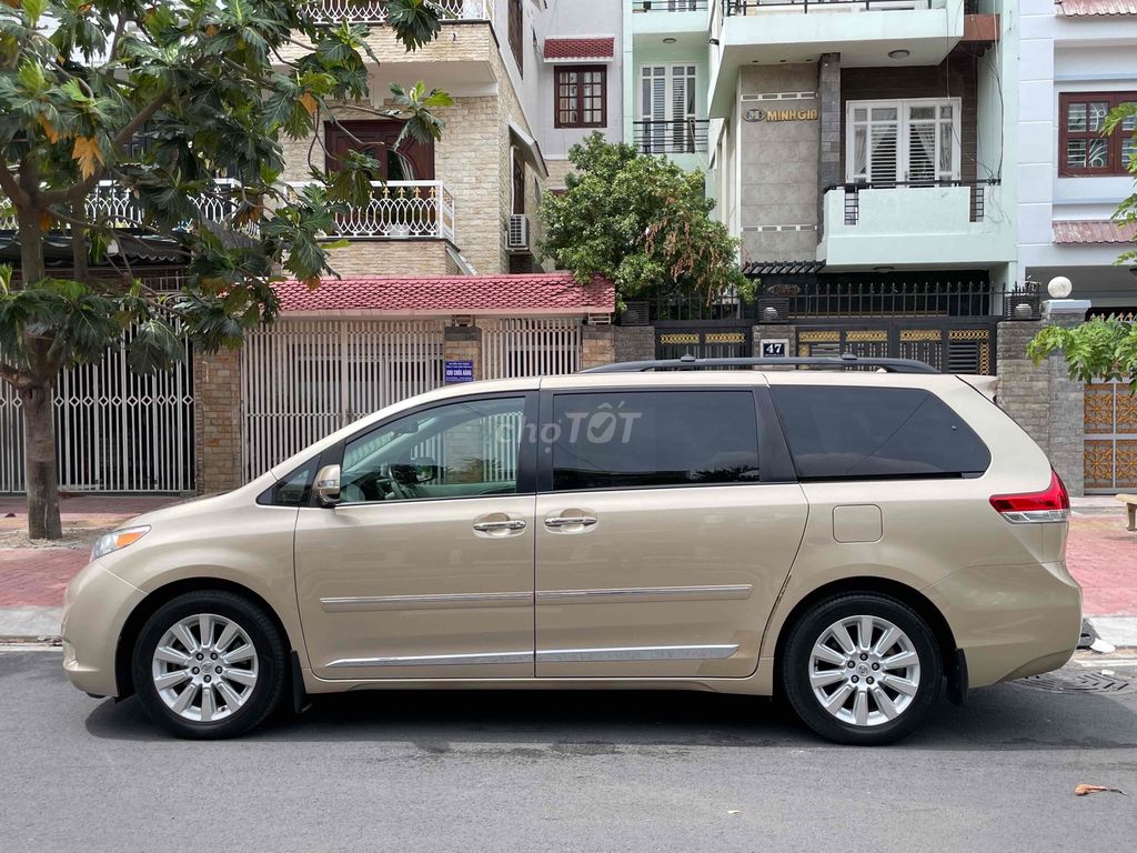 Bán TOYOTA SIENNA SX- 2013 - bản LIMITED 4WD. Mua bán Ô tô tại Quận 5 Tp Hồ Chí Minh được đăng bởi Trần văn Tân  hình 5