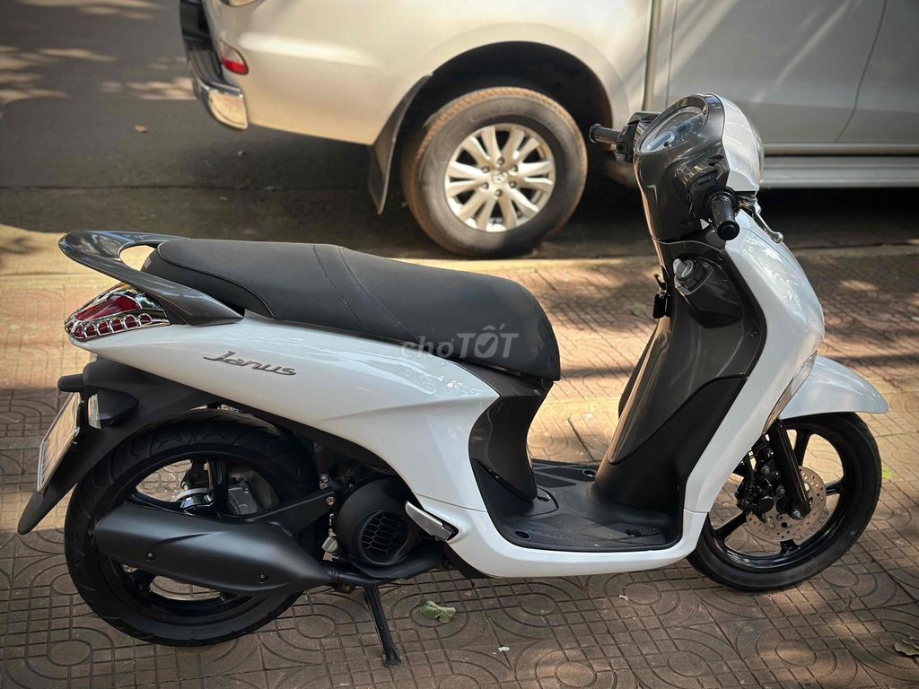 Yamaha Janus 2019 Smartkey Trắng. Mua bán Xe máy tại Thành phố Pleiku Gia Lai được đăng bởi Xe Máy Nguyễn Vũ Gialai hình 10