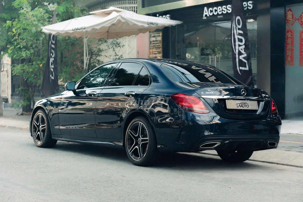 Mercedes Benz C300 AMG 2019 - Xanh CVS/Đen. Mua bán Ô tô tại Quận 7 Tp Hồ Chí Minh được đăng bởi Bi Xe Đức hình 3