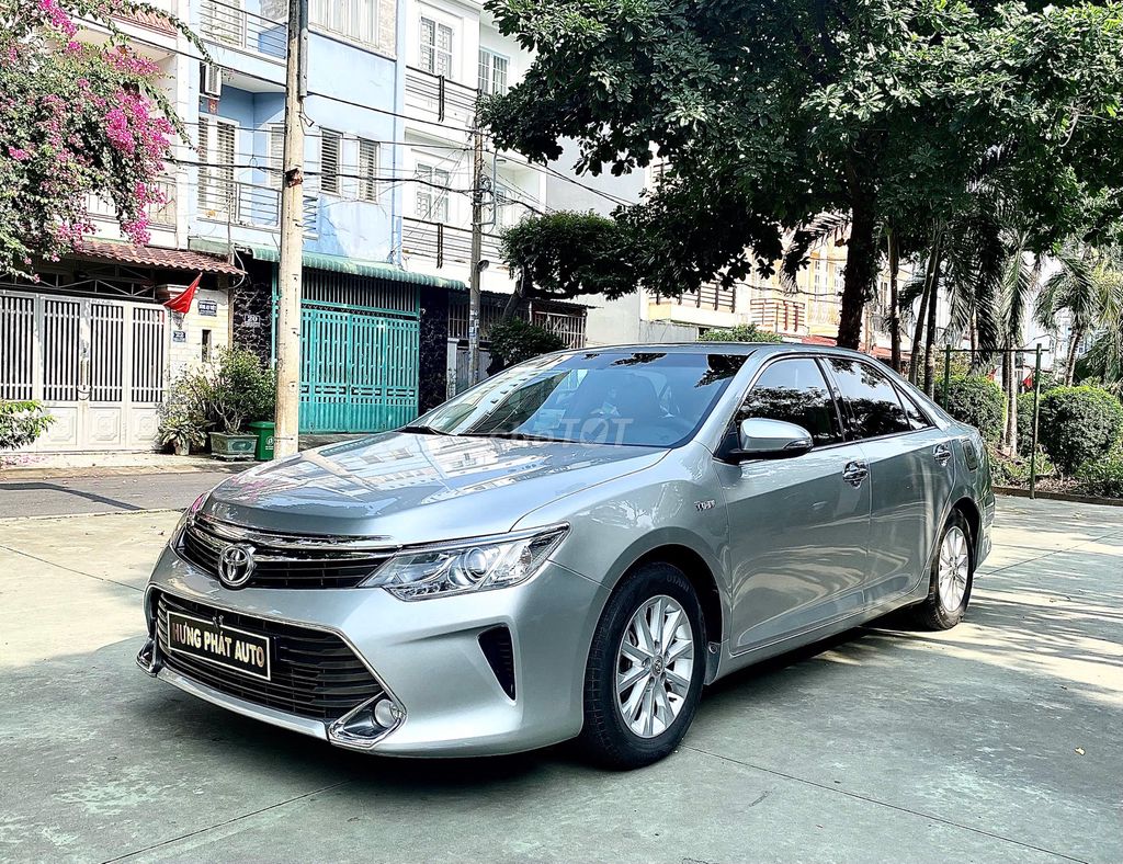 Toyota Camry 2.0E 2015 ĐK 2016 1 chủ BD full hãng. Mua bán Ô tô tại Thành phố Thủ Đức Tp Hồ Chí Minh được đăng bởi HƯNG PHÁT AUTO hình 2