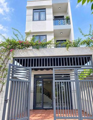 Rent · 3 bd · 105 м² · Quận Ngũ Hành Sơn, ул. Đường Trương Quang Được