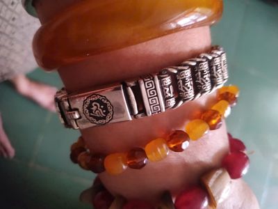 lắc tay hợp kim. Mua bán Đồ sưu tầm, đồ cổ tại Quận 12 Tp Hồ Chí Minh được đăng bởi LN