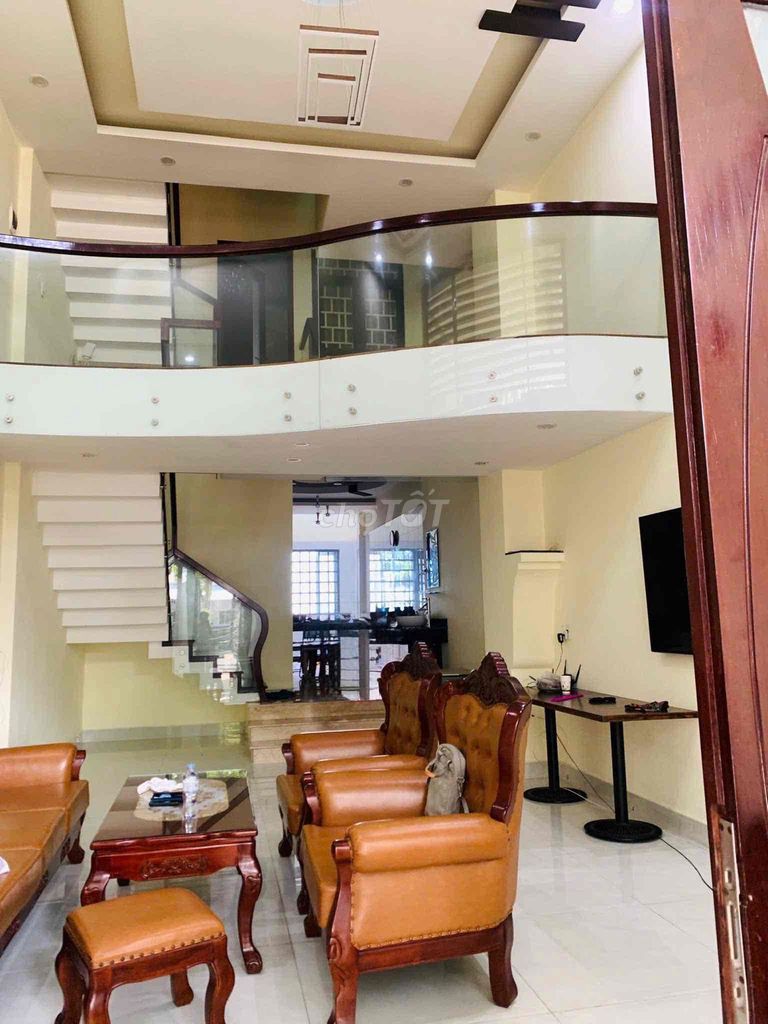 Аренда · 5 комн. · 95 м² · Quận Sơn Trà, ул. Đường Đinh Thị Hòa