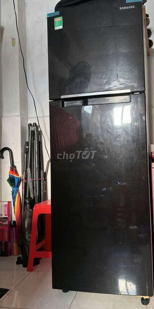 Thanh lý tủ lạnh Samsung 256l cho ai cần