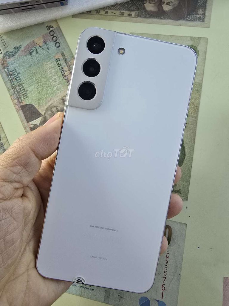 Samsung S22 Plus 128GB Trắng SSVN. Mua bán Điện thoại tại Thành phố Buôn Ma Thuột Đắk Lắk được đăng bởi Lê Nguyễn SmartPhones hình 1