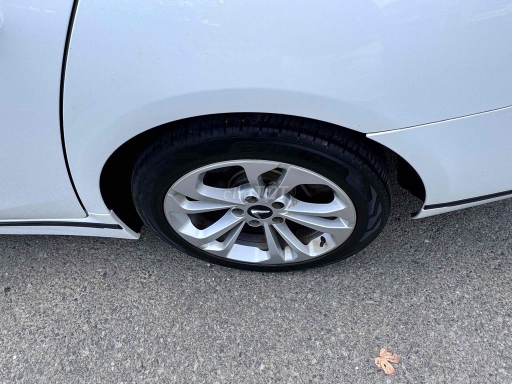 VinFast Lux A2.0 2020 A2.0 Tiêu chuẩn - 90000 km. Mua bán Ô tô tại Quận 12 Tp Hồ Chí Minh được đăng bởi Tân hình 7