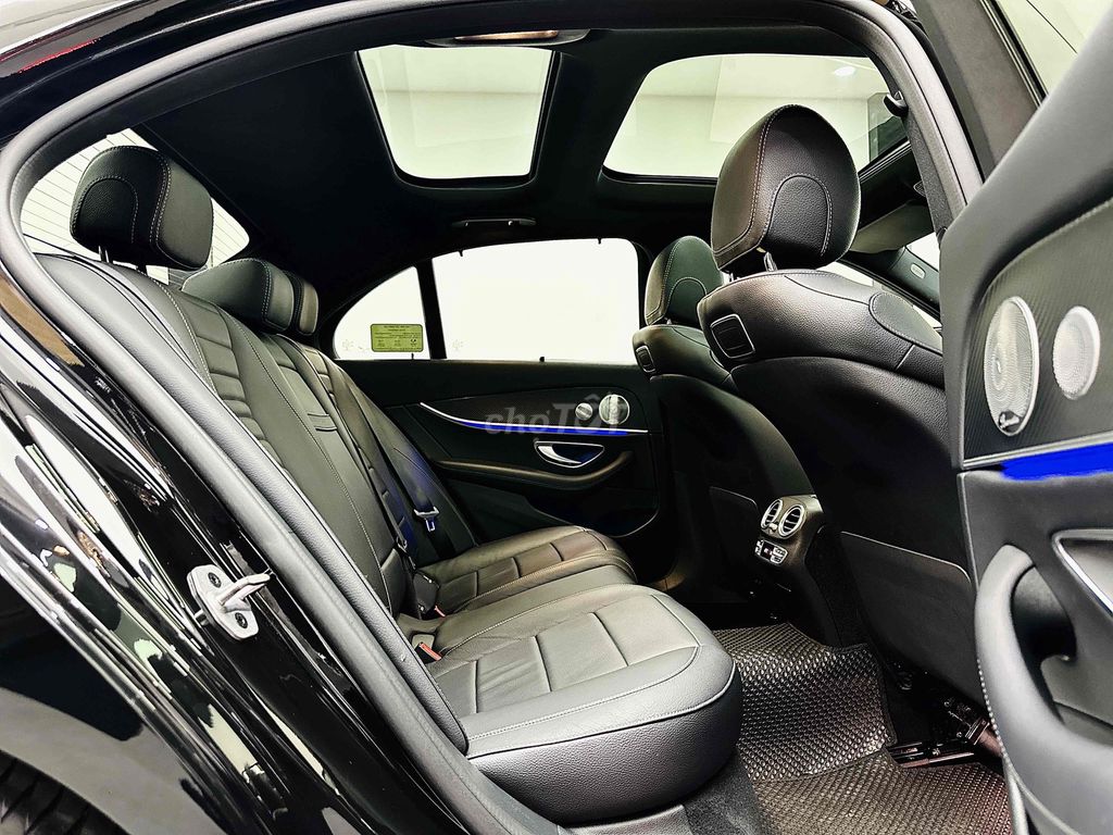 Mercedes-Benz E200 Sport 2019 Đen. Mua bán Ô tô tại Quận 7 Tp Hồ Chí Minh được đăng bởi Hoàng Anh Tuấn hình 15