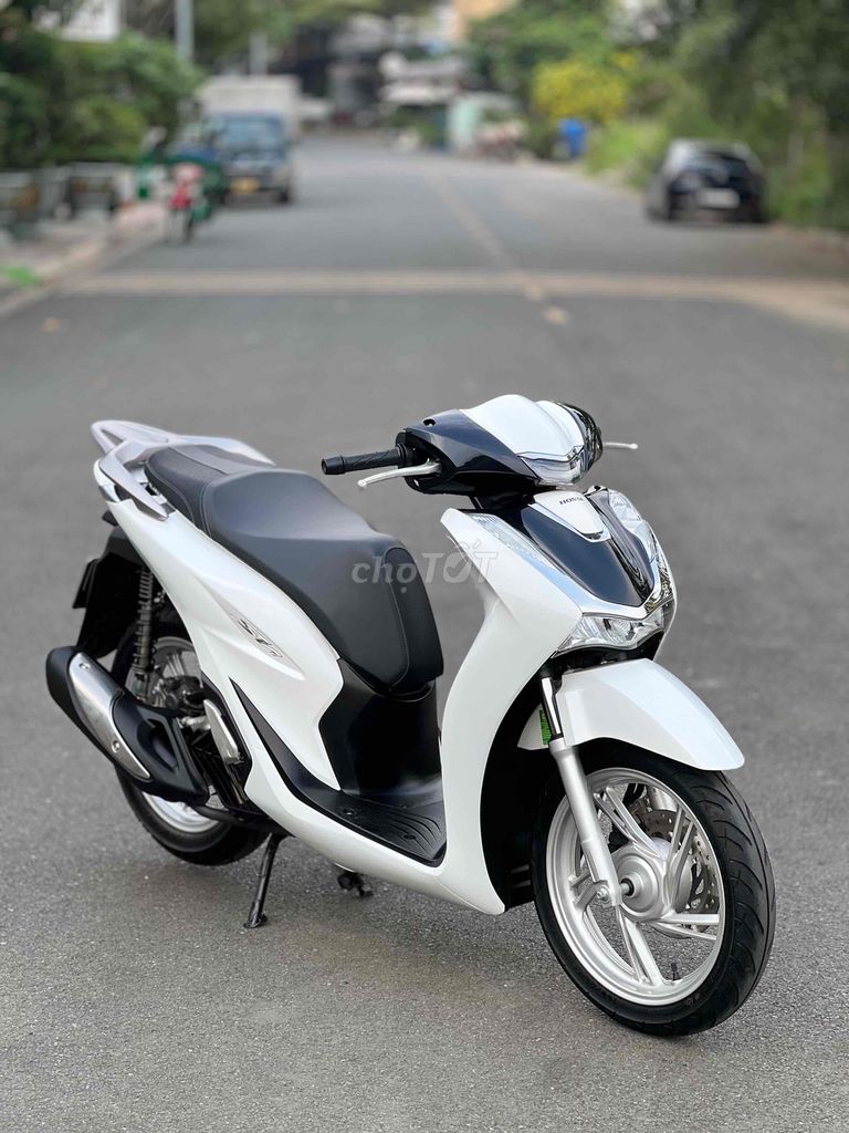 Shvn 150cc Cbs Trắng Đen 2022 Biển 60 Có Trả Góp🎉🎉. Mua bán Xe máy tại Thành phố Biên Hòa Đồng Nai được đăng bởi Xe Máy Phát Đồng hình 1