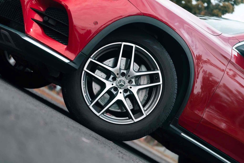 LONG ANH AUTO về Mercedes GLC300 4Matic 2019. Mua bán Ô tô tại Quận 7 Tp Hồ Chí Minh được đăng bởi LongAnh AuTo  hình 4