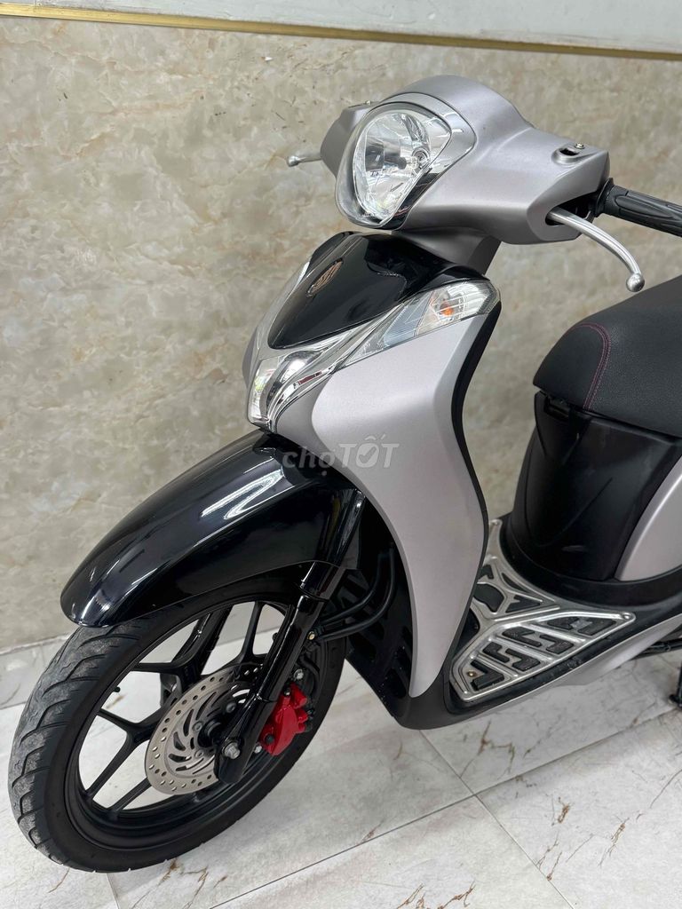 SH moden khoa ga 2017 xám lông chuộc. Mua bán Xe máy tại Quận Sơn Trà Đà Nẵng được đăng bởi Minh Dũng bán trả góp 136 vân đồn  hình 5